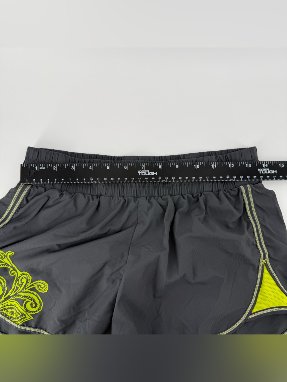 Athleta Kick Asphalt Tia Running Shorts Grey Neon Green Paisley Lined Sz S - Picture 5 of 6